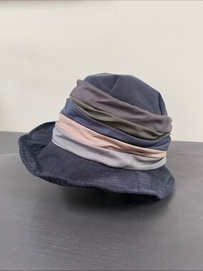Grevi Black Bucket Hat w/Multi-Color Draped Bands (Olive, Navy,Taupe, Gray)